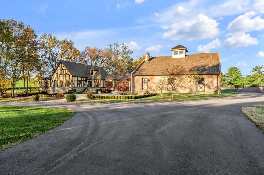 169 Muir Lane Georgetown KY 40324