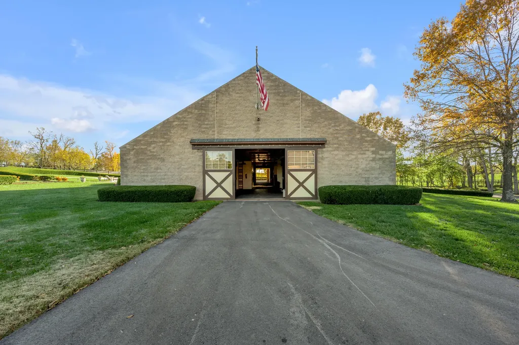 169 Muir Lane Georgetown KY 40324