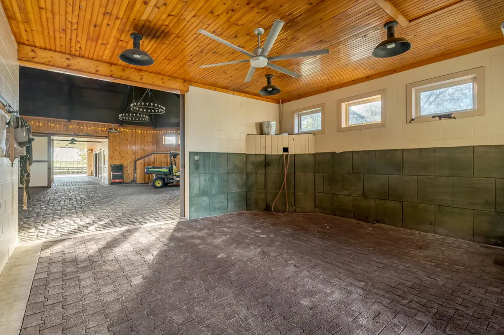 169 Muir Lane Georgetown KY 40324