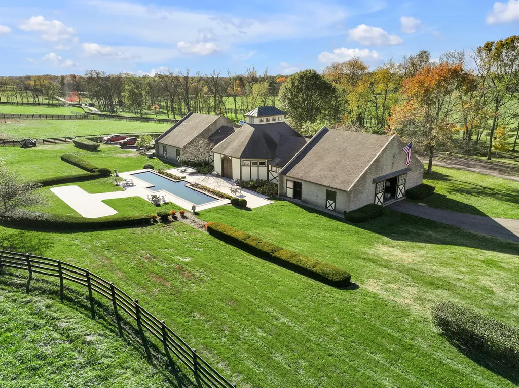 169 Muir Lane Georgetown KY 40324
