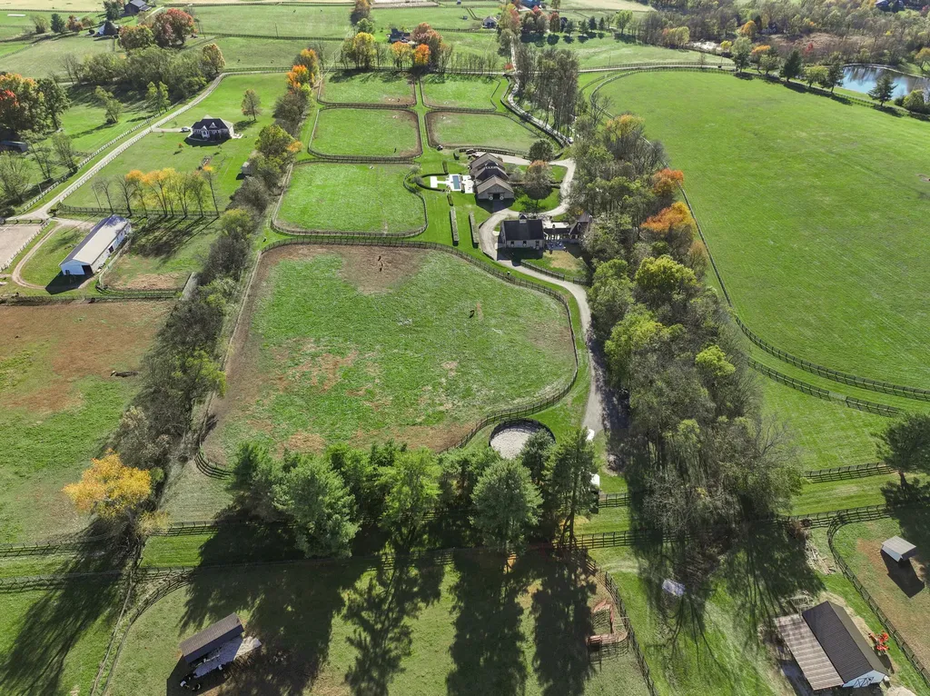 169 Muir Lane Georgetown KY 40324