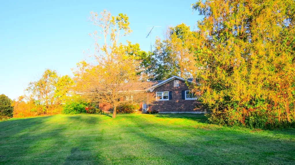 1051 Drydock Road Lawrenceburg KY 40342