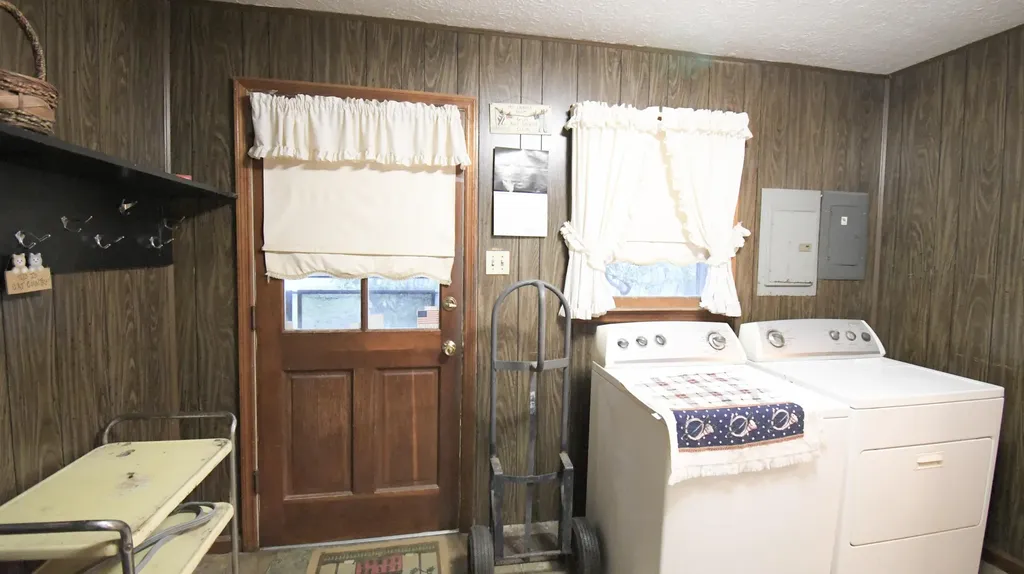 1051 Drydock Road Lawrenceburg KY 40342