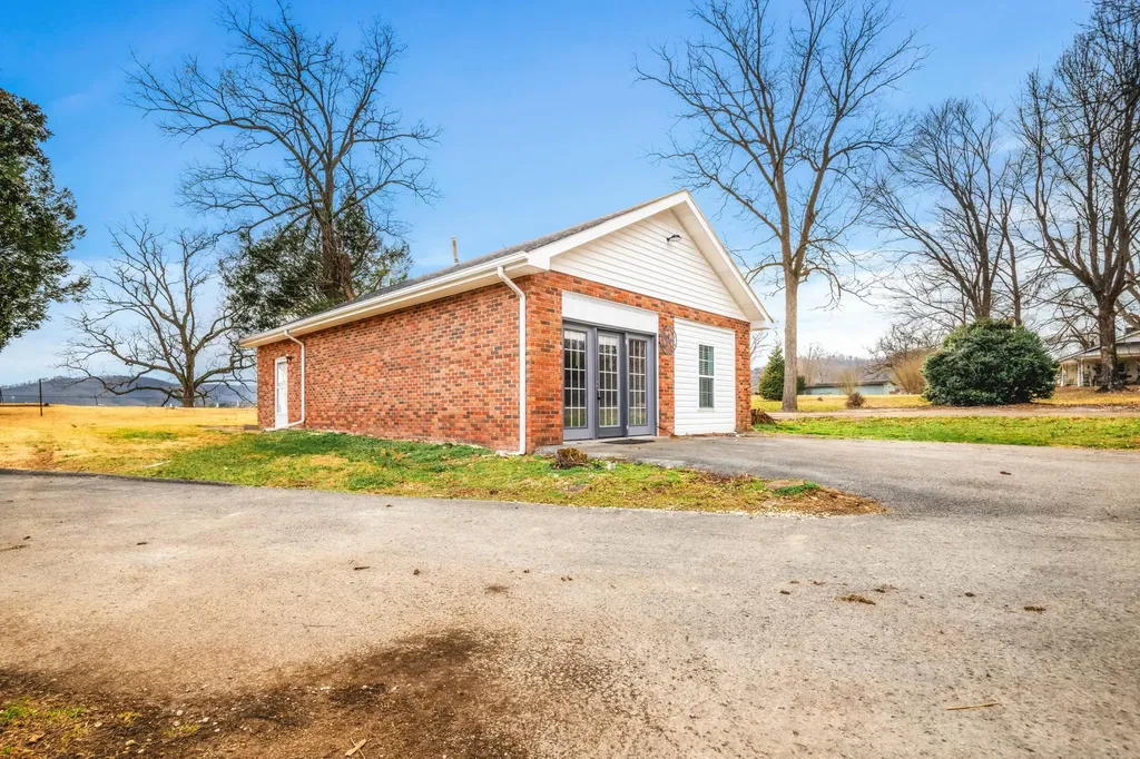110 Locklin Drive Williamsburg KY 40769