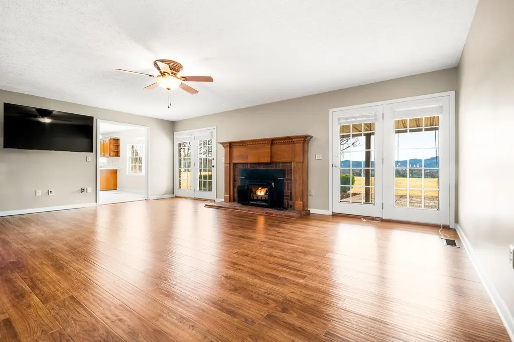 110 Locklin Drive Williamsburg KY 40769