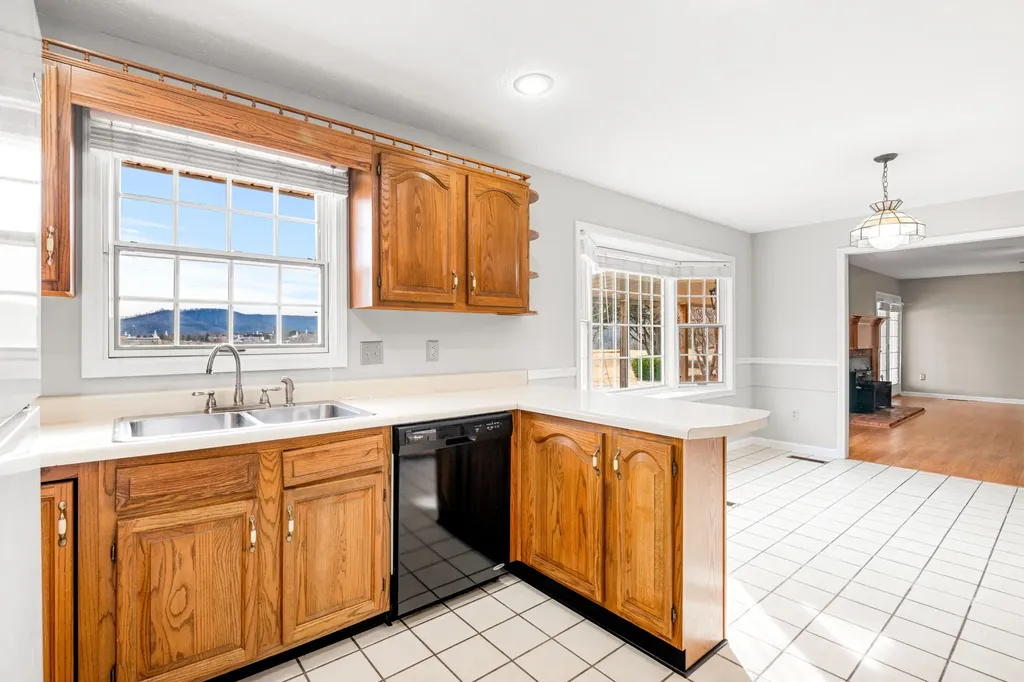110 Locklin Drive Williamsburg KY 40769