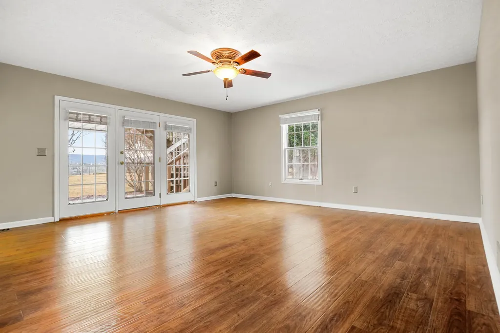 110 Locklin Drive Williamsburg KY 40769