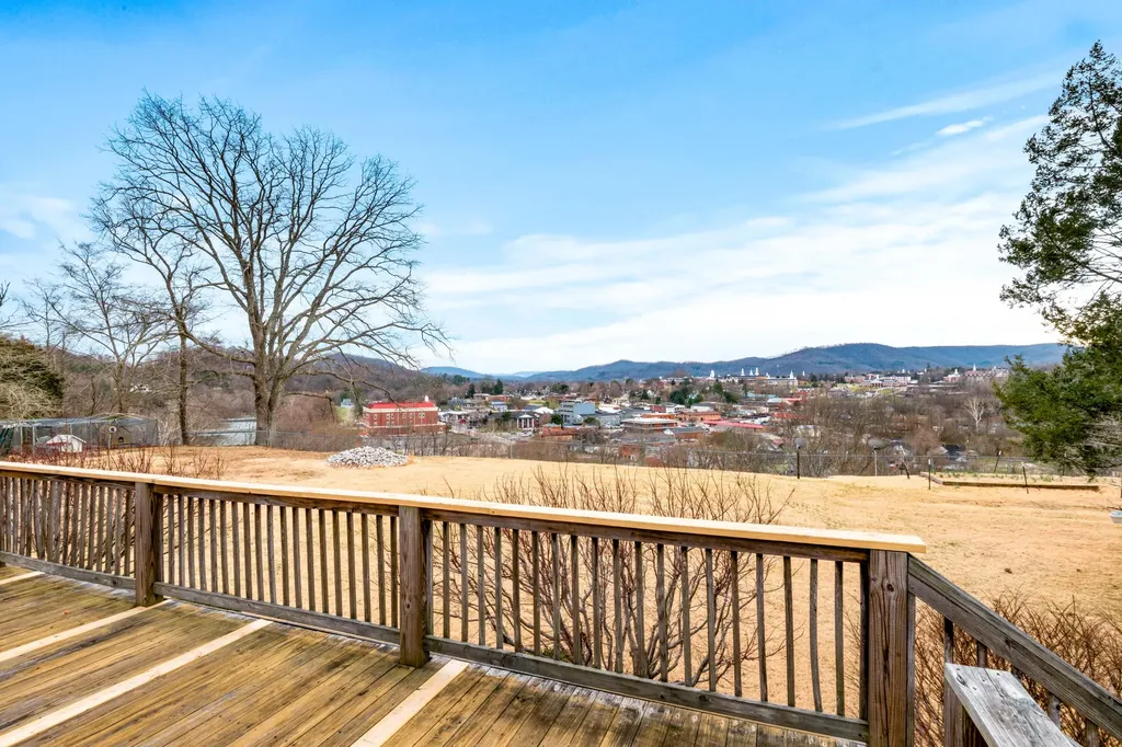 110 Locklin Drive Williamsburg KY 40769