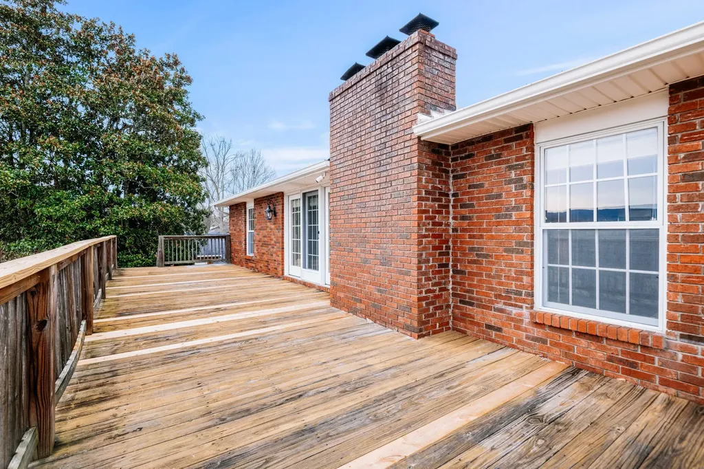 110 Locklin Drive Williamsburg KY 40769