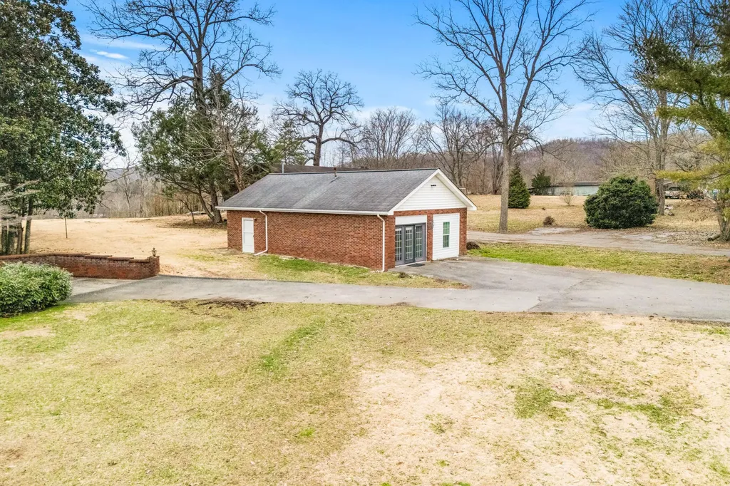 110 Locklin Drive Williamsburg KY 40769