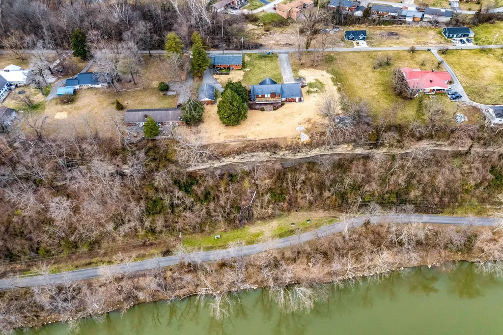 110 Locklin Drive Williamsburg KY 40769