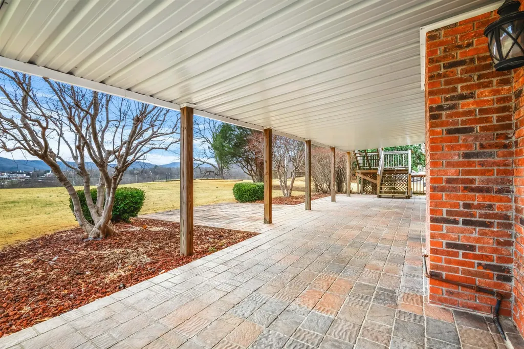 110 Locklin Drive Williamsburg KY 40769
