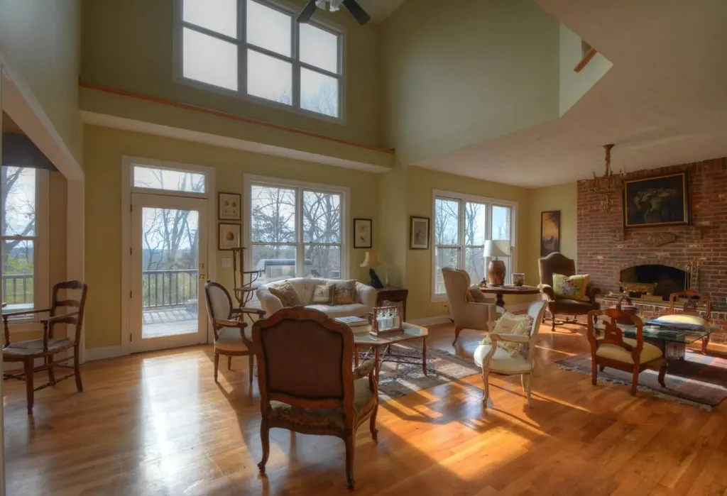 2315 Oregon Road Versailles KY 40383