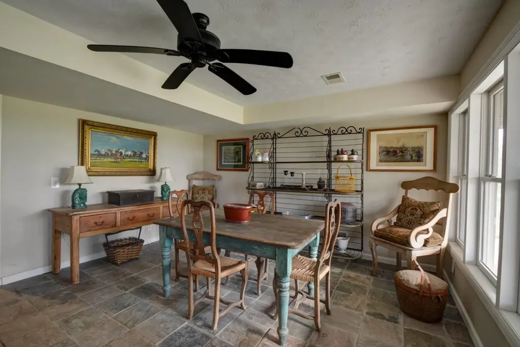 2315 Oregon Road Versailles KY 40383