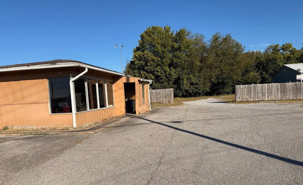 1211 Lebanon Road Danville KY 40422