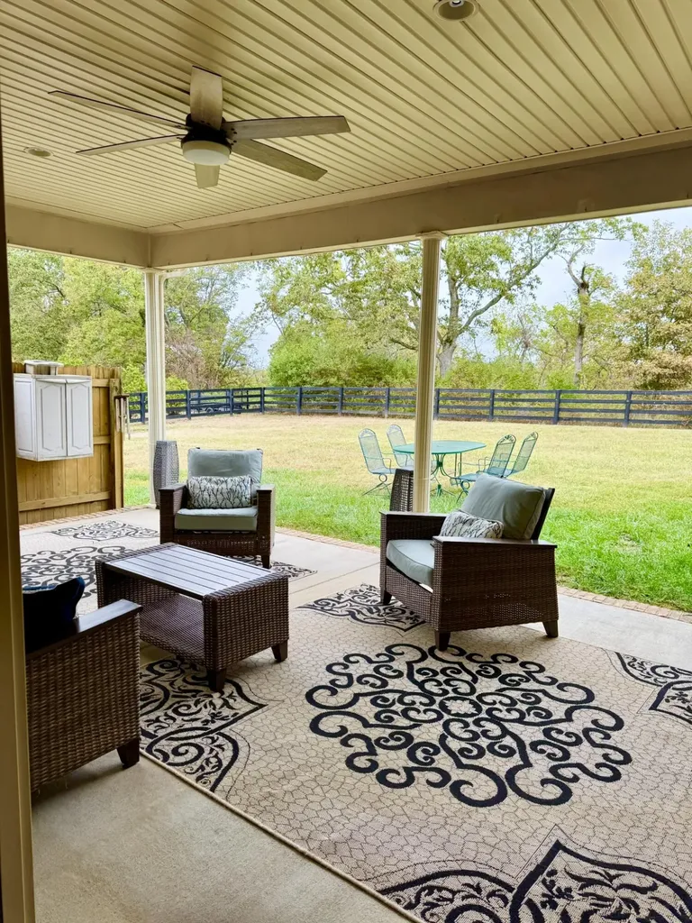 113 Whispering Brook Drive Nicholasville KY 40356