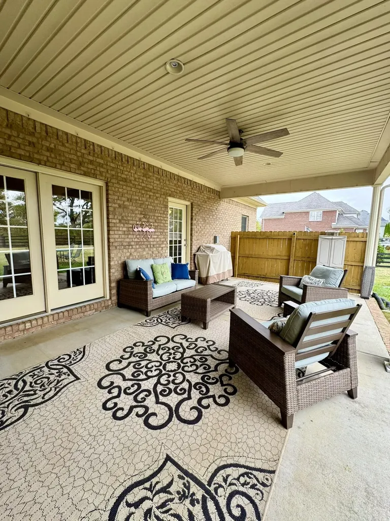 113 Whispering Brook Drive Nicholasville KY 40356