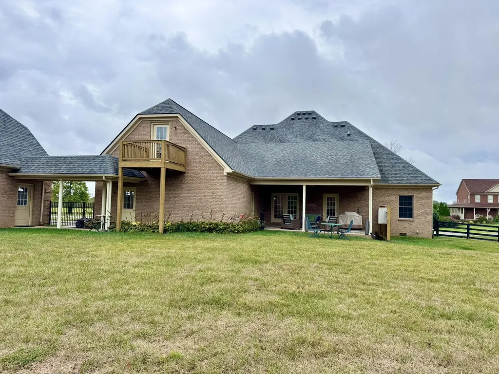 113 Whispering Brook Drive Nicholasville KY 40356