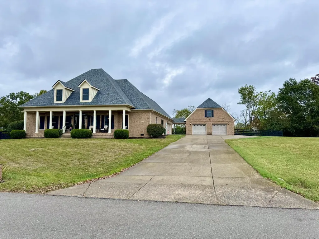 113 Whispering Brook Drive Nicholasville KY 40356