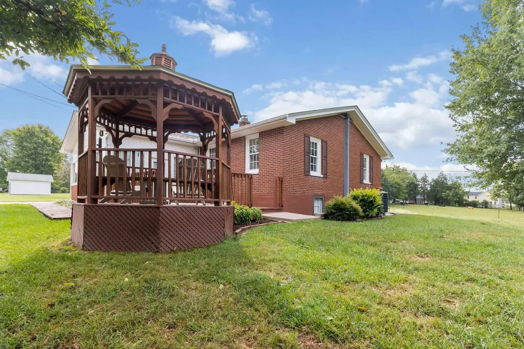 113 Perry Street Science Hill KY 42553