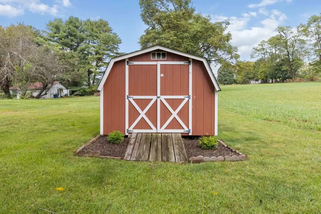 113 Perry Street Science Hill KY 42553