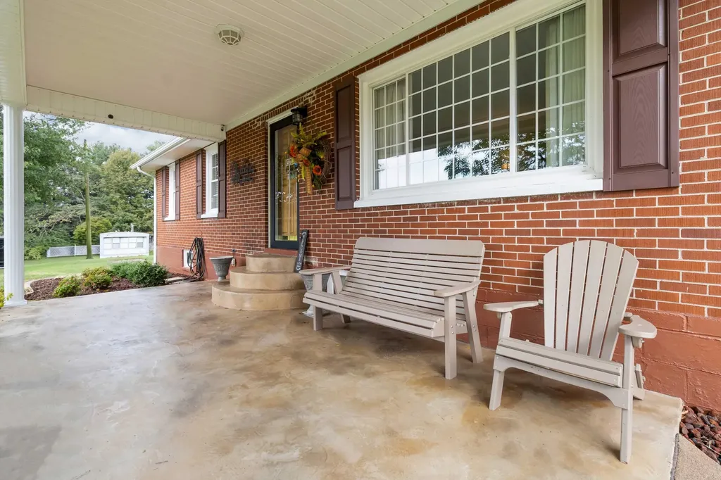 113 Perry Street Science Hill KY 42553