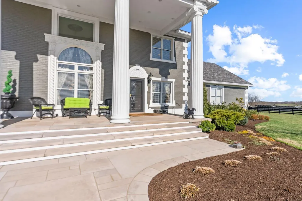6198 Lexington Road Lancaster KY 40444