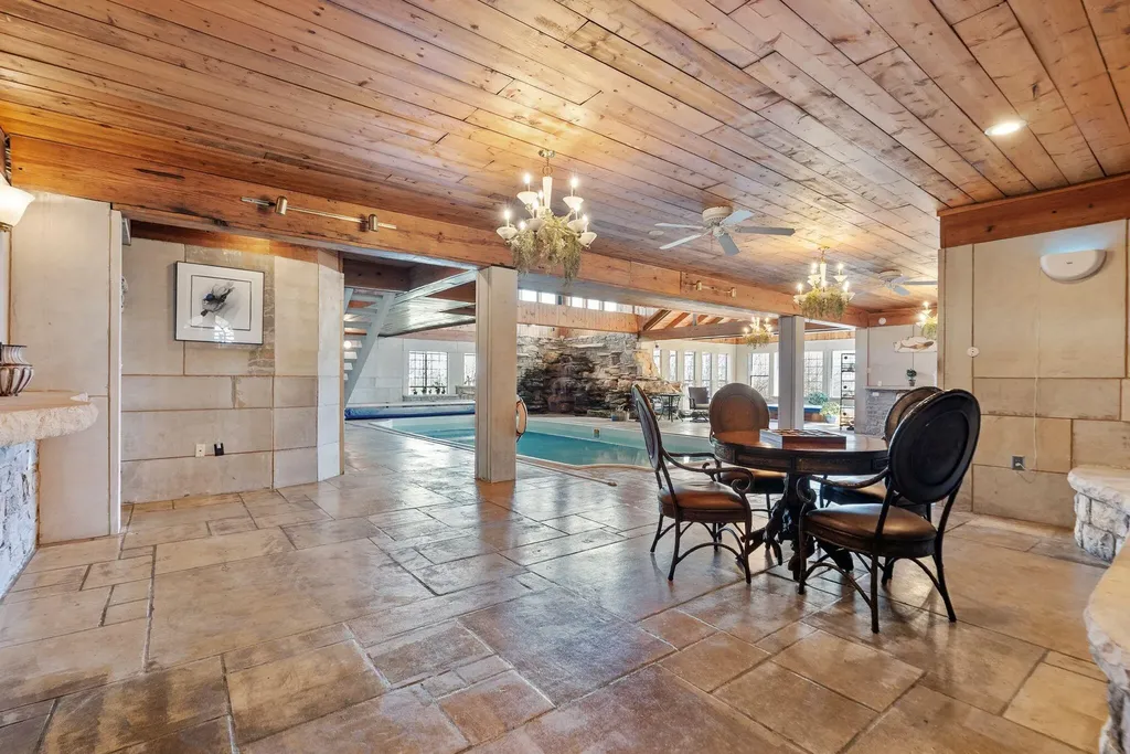 6198 Lexington Road Lancaster KY 40444