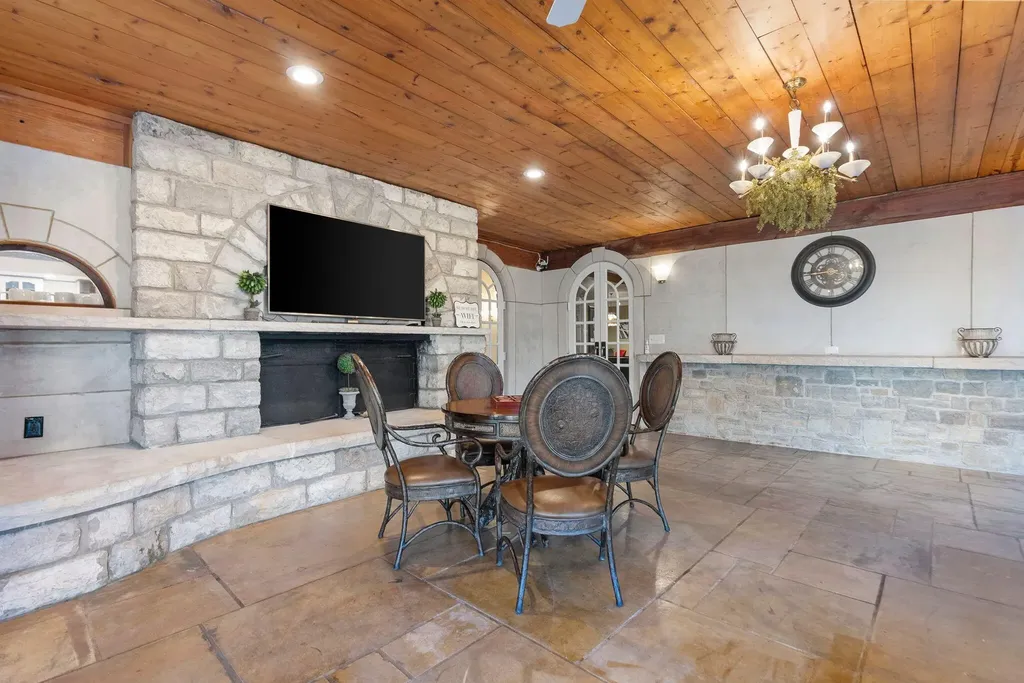 6198 Lexington Road Lancaster KY 40444