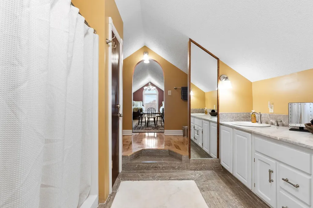 6198 Lexington Road Lancaster KY 40444