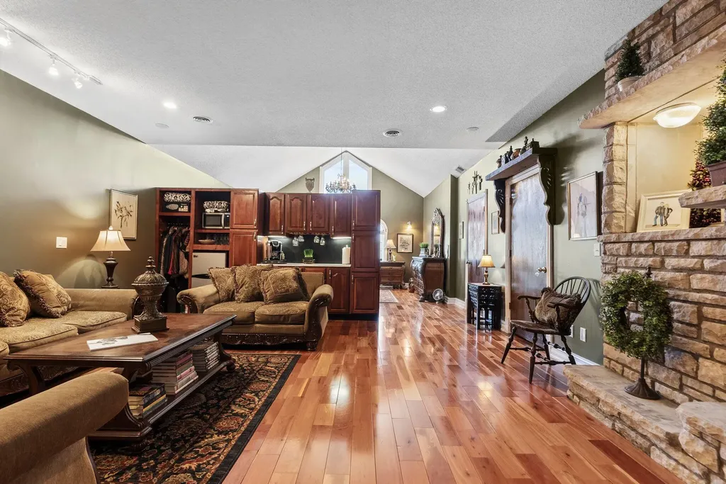 6198 Lexington Road Lancaster KY 40444