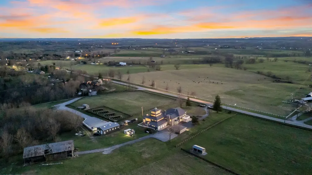 6198 Lexington Road Lancaster KY 40444