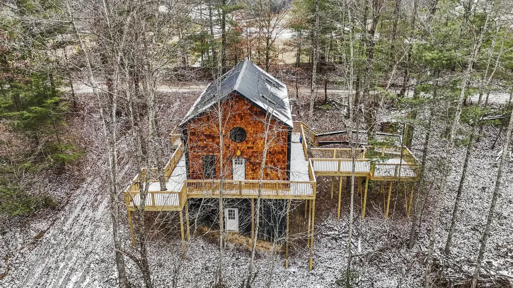 30 W Spencer Road Campton KY 41301