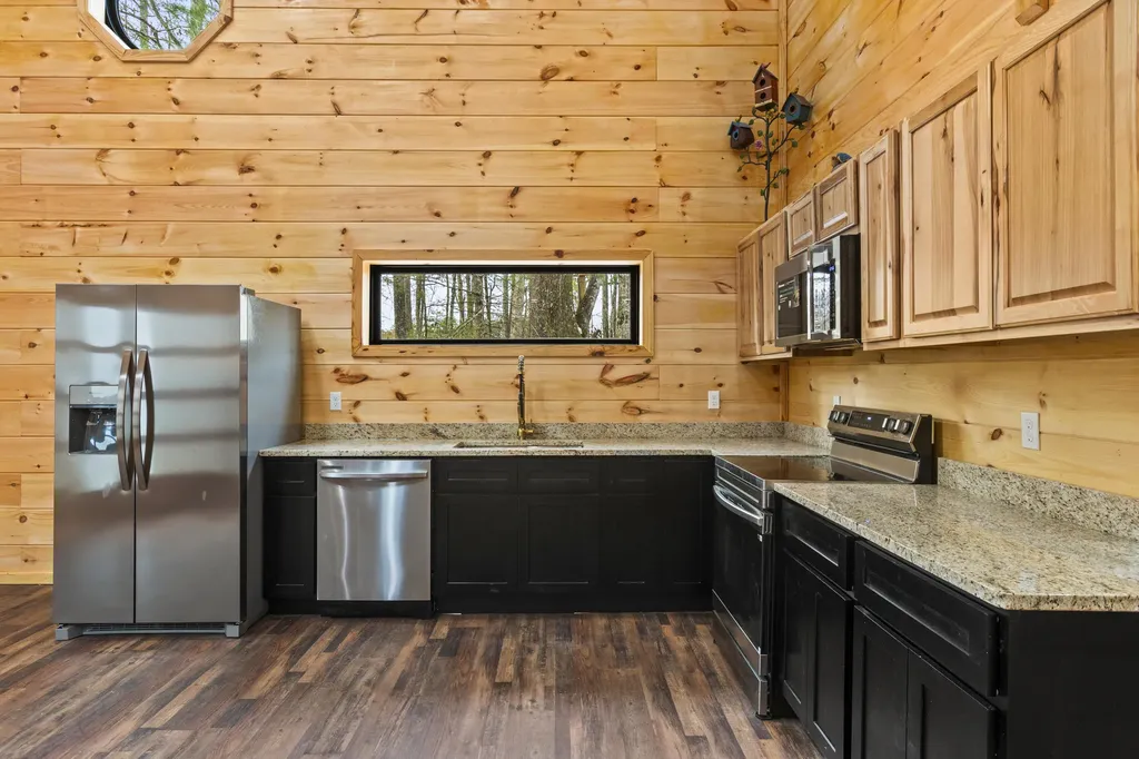 30 W Spencer Road Campton KY 41301