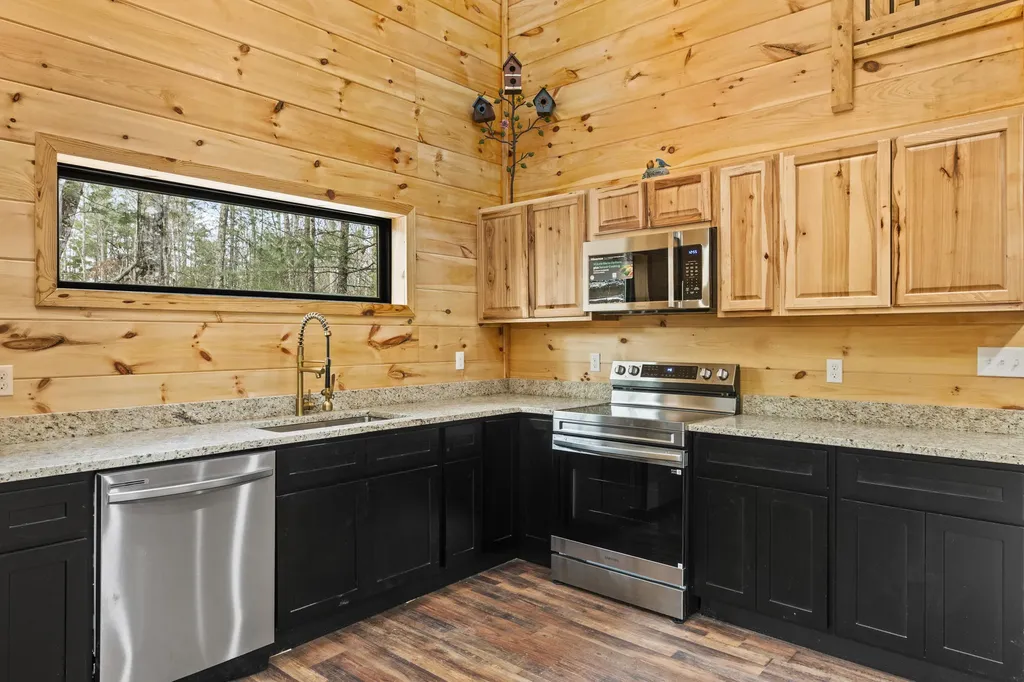 30 W Spencer Road Campton KY 41301