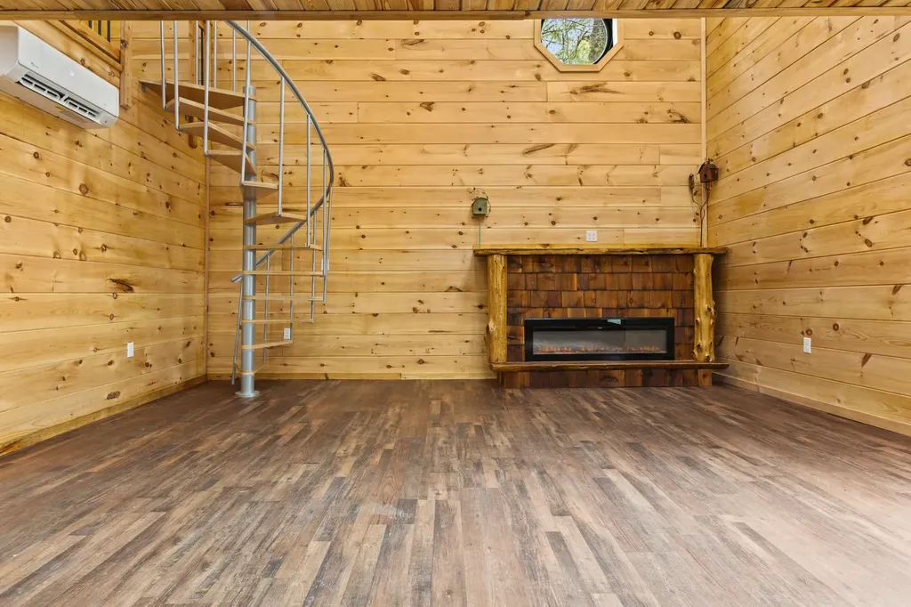30 W Spencer Road Campton KY 41301
