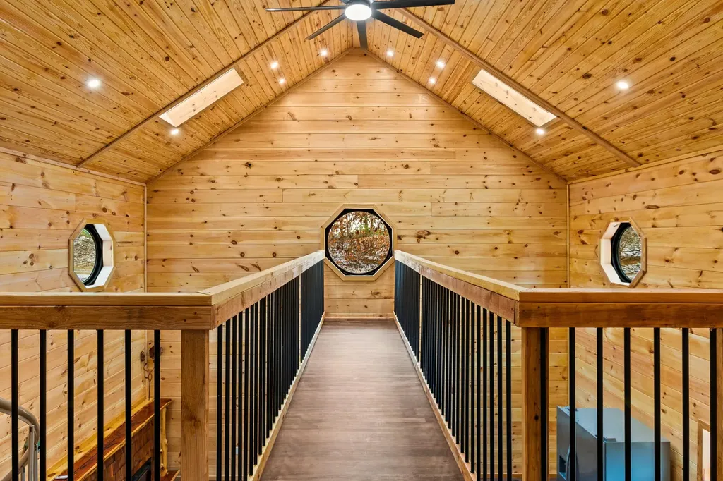 30 W Spencer Road Campton KY 41301