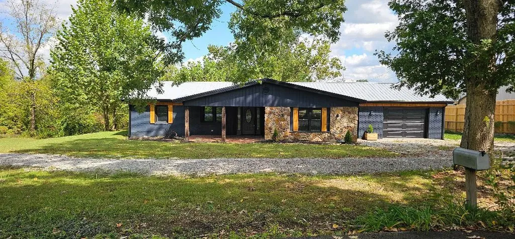 224 Redbird Lane London KY 40744