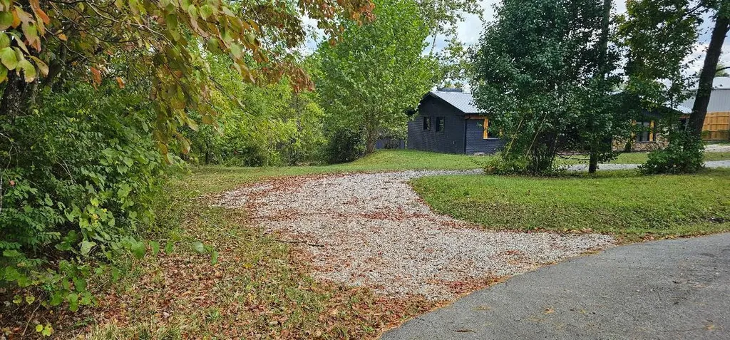 224 Redbird Lane London KY 40744