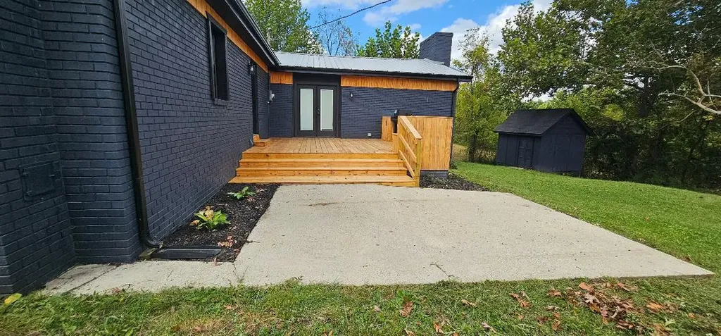 224 Redbird Lane London KY 40744