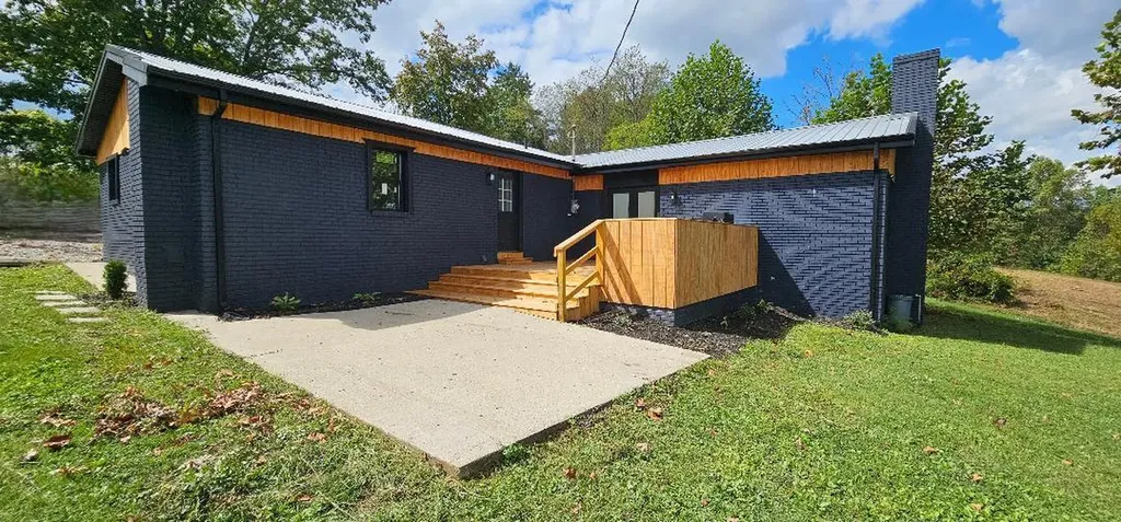 224 Redbird Lane London KY 40744