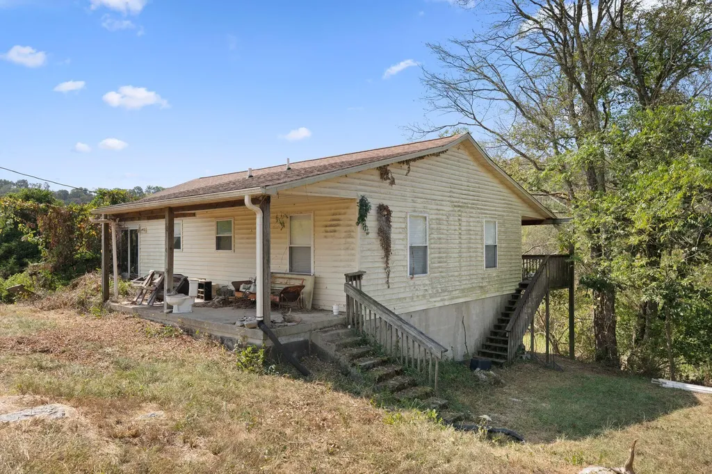 3890 Oregon Road Versailles KY 40383