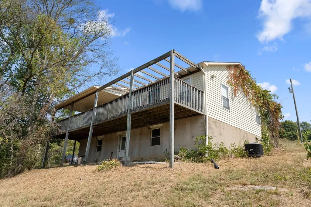 3890 Oregon Road Versailles KY 40383