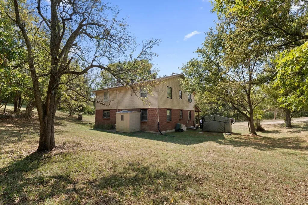 3890 Oregon Road Versailles KY 40383