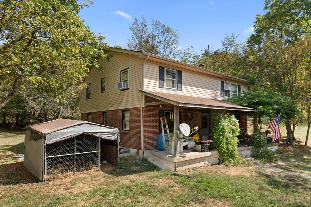 3890 Oregon Road Versailles KY 40383