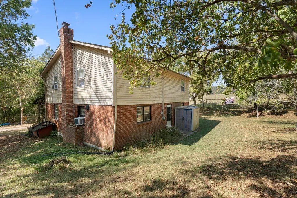 3890 Oregon Road Versailles KY 40383