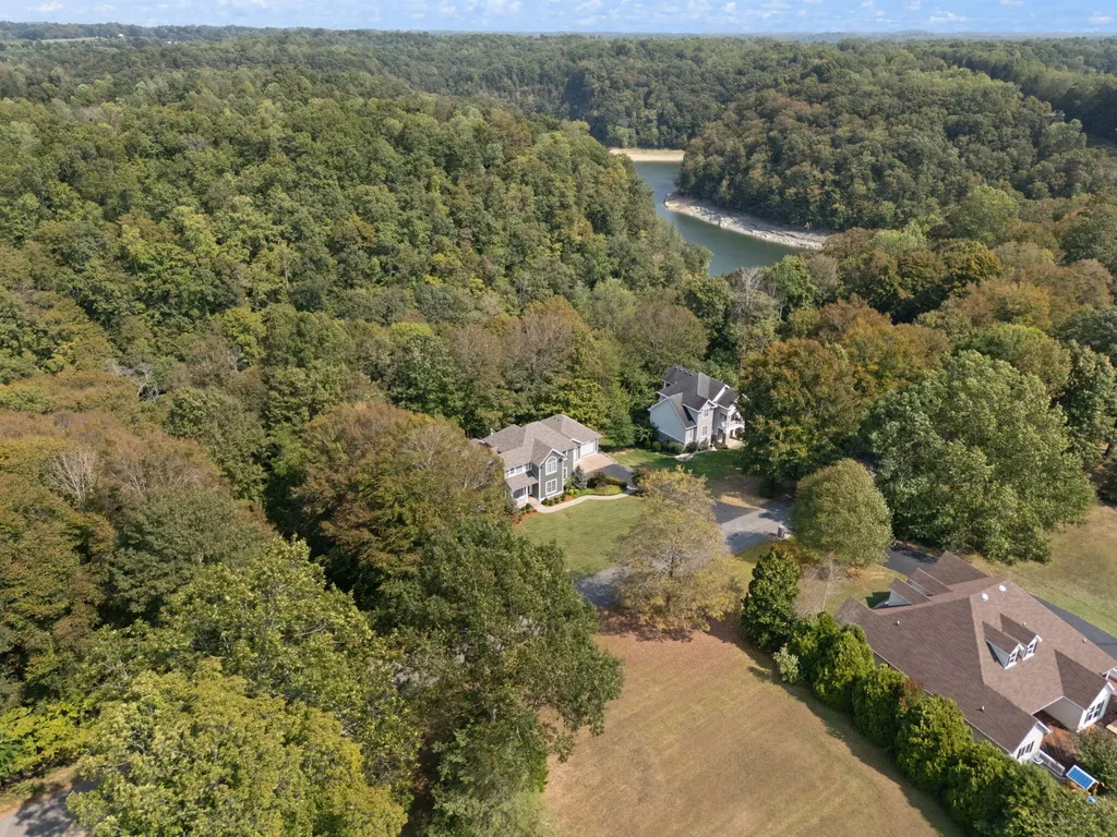 522 Lakeview Drive Jamestown KY 42629