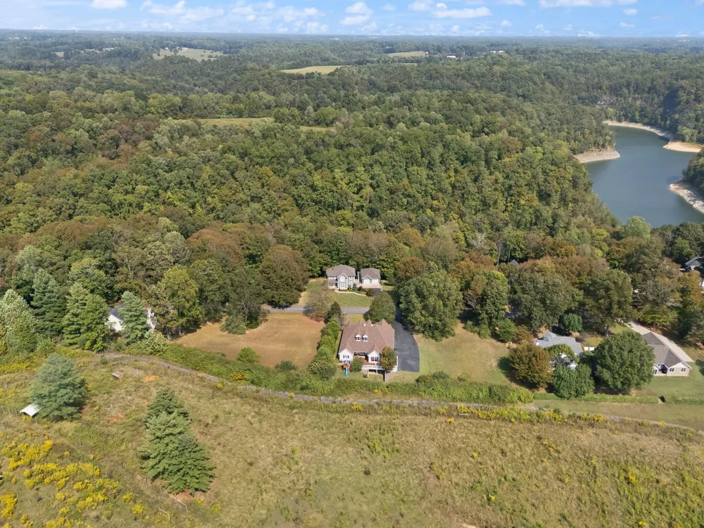 522 Lakeview Drive Jamestown KY 42629