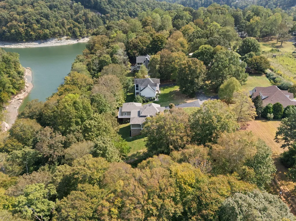 522 Lakeview Drive Jamestown KY 42629