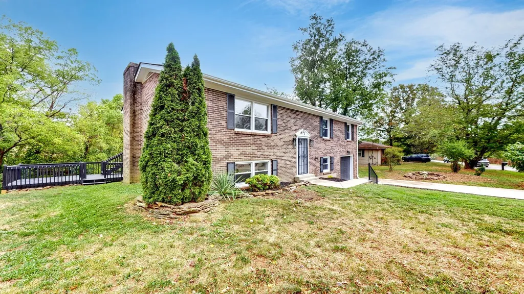 124 Pleasant Ridge Drive Richmond KY 40475